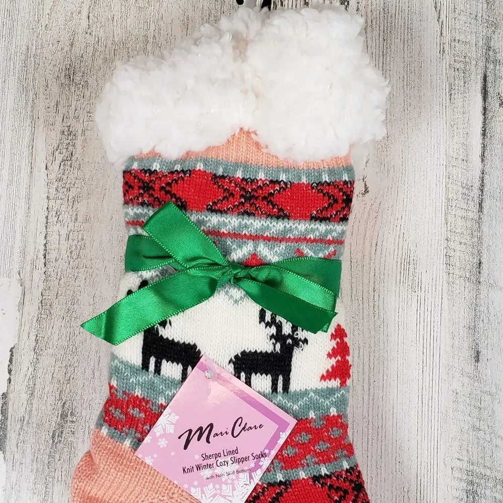 NWT Mari Clare Sherpa Lined Knit Winter Reindeer Design No-Slip Slipper Socks